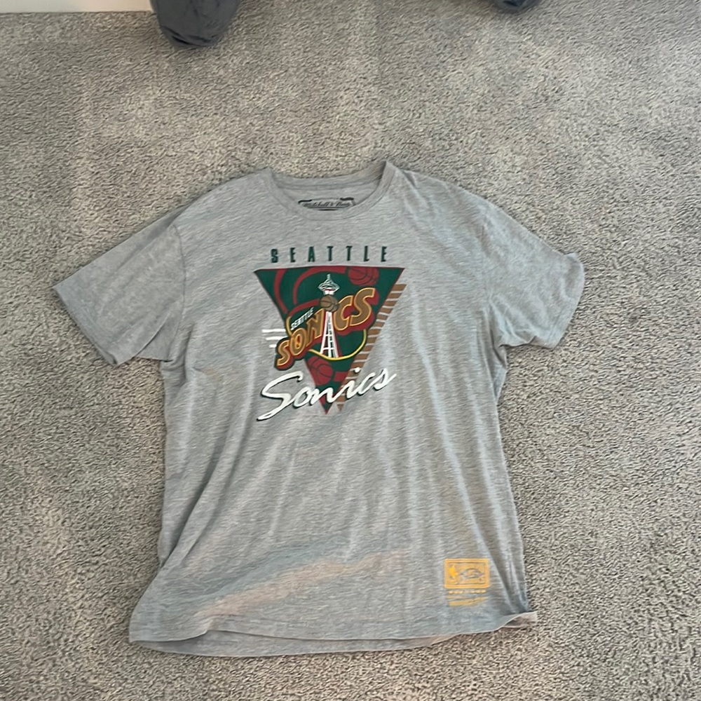 Vintage Mitchell and ness super sonic shirt